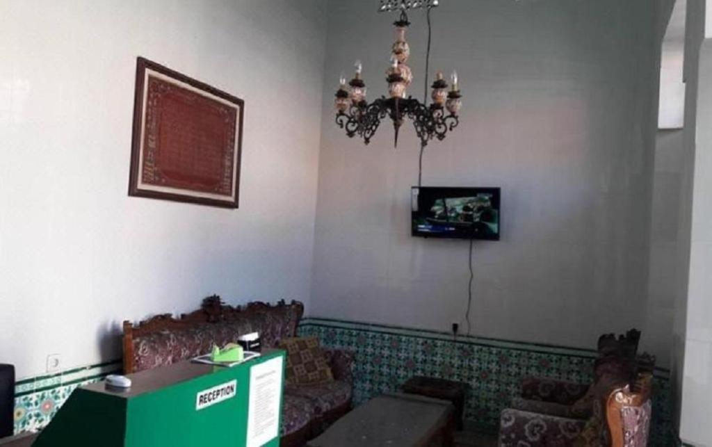 Graha Teras Syariah Hotel Surabaya Exterior foto