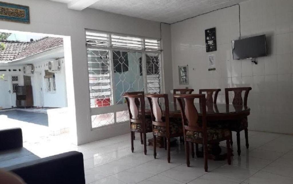Graha Teras Syariah Hotel Surabaya Exterior foto