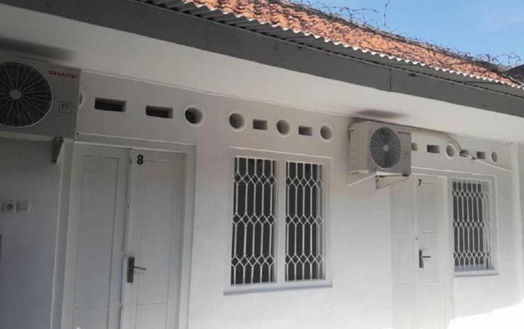 Graha Teras Syariah Hotel Surabaya Exterior foto